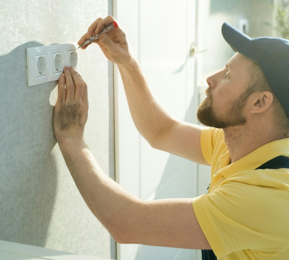 Installing electric outlet